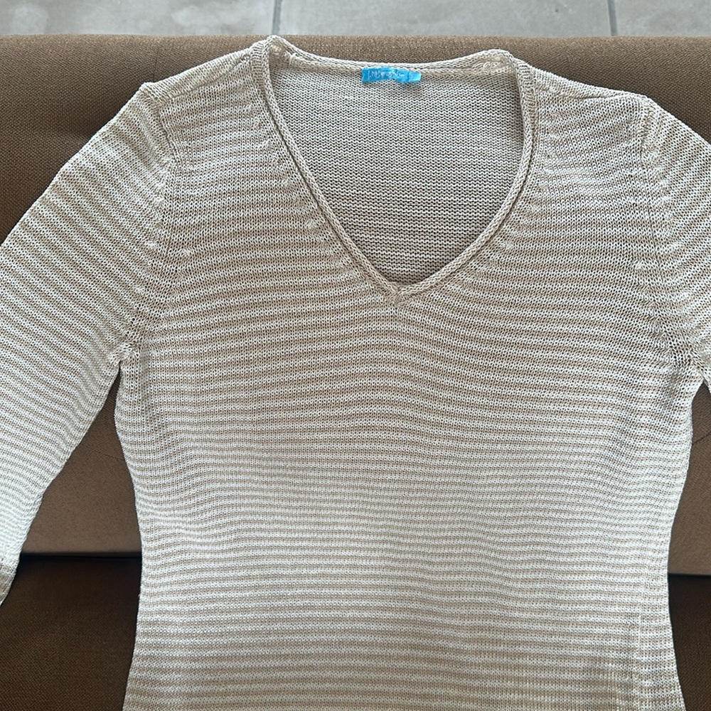 J McLaughlin V-neck sweater